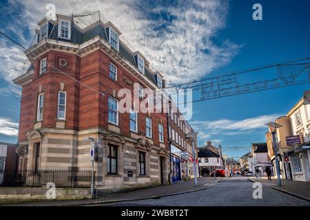 Newhaven, 6. Januar 2024: Die ehemalige National Westminster Bank und die High Street Stockfoto