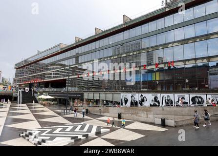 Stockholm, Schweden - 25. Juli 2023: Kulturhuset in Stockholm, Kulturhaus auf dem Sergels Torg-Platz Stockfoto