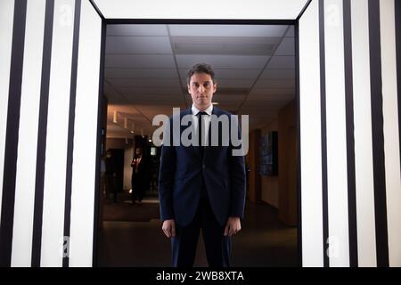 Paris, Frankreich. Januar 31, 2021. © PHOTOPQR/LE PARISIEN/Fred Dugit ; Paris ; 31/01/2021 ; Télévision/Politique Paris XVe, le 31 janvier 2021 Gabriel Attal, Secrétaire d'état auprès du Premier Ministry, Porte-Parole du Gouvernement. Invité de l'émission BFM Politique animée par Jean-Baptiste Boursier Photo LP/Fred Dugit - Sprecher der französischen Regierung. Gabriel Attal Paris Jan 31 2021 Credit: MAXPPP/Alamy Live News Stockfoto