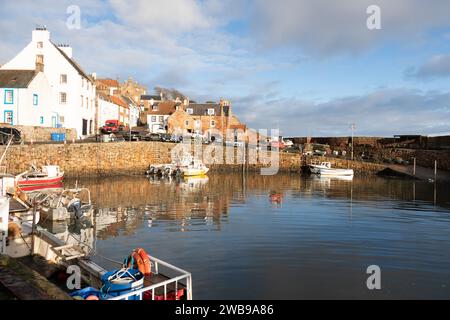 Kleiner geschützter Hafen im schottischen Fischerdorf Crail East Neuf Fife Schottland Stockfoto