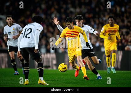 Pedri, spanischer Spieler des FC Barcelona in Aktion während eines Ligaspiels im Stadion Mestalla in Valencia. Stockfoto