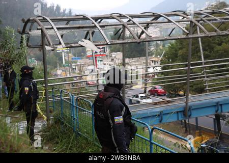 ATENTADO-PASO-PEATONAL-TREBOL Quito, Martes 9 de enero del 2024 Puente peatonal que sufrio un atentado con explosivos en el sector del TrÃ bol Via al Valle de los Chillos, Centro Oriente de la ciudad de Quito. Fotos:Rolando Enriquez/API Quito Pichincha Ecuador CLJ-ATENTADO-PASO-PEATONAL-TREBOL-0827b89adf6f2faf690e9f994cc81003 *** ACHTUNG ATENTADO PASO PEATONAL TREBOL Quito, Dienstag, 9. Januar 2024 Fußgängerbrücke, die einen Sprengstoffangriff im TrÃ de bol Sektor erlitt, Valle de Chillos Zentrum östlich der Stadt Quito Fotos Rolando Enriquez API Quito Pichincha Ecuador CLJ A Stockfoto
