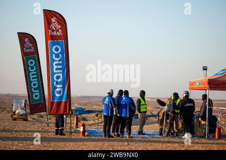 Illustration, Tanken während der vierten Etappe der Dakar 2024 am 9. Januar 2024 zwischen Al Salamiya und Al-Hofuf, Saudi-Arabien - Foto Julien Delfosse / DPPI Stockfoto