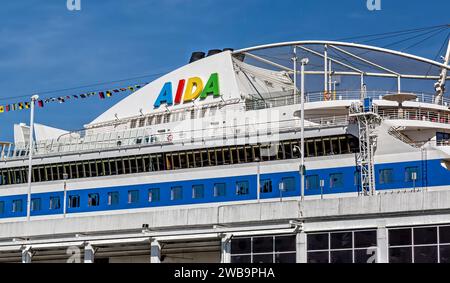 AIDAluna, Tochtergesellschaft der Carnival Corp. AIDA Cruises, dockte im Oktober 2017 am New Yorker Passagierschiffterminal auf der West Side von Manhattan an. Stockfoto