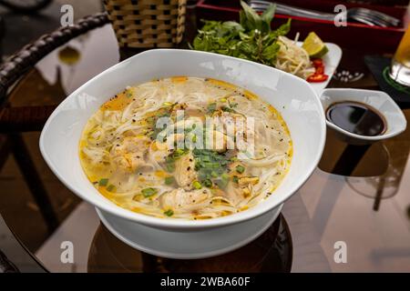 Traditionelle Pho-Suppe aus Vietnam Stockfoto