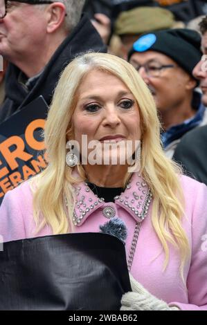 Vanessa Feltz nimmt am Marsch gegen Antisemitismus Teil, London, 26. November 2023. Stockfoto