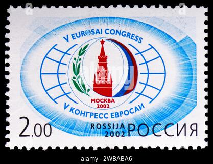 MOSKAU, RUSSLAND - 17. NOVEMBER 2023: Briefmarke gedruckt in Russland zeigt 5. EUROSAI-Kongress, Moskau, Serie, um 2002 Stockfoto