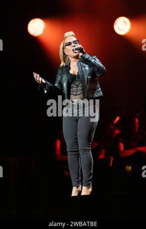 Die US-amerikanische Sängerin Anastacia Lyn Newkirk bei der Night of the Proms Tour 2023 in München. München Olympiahalle Bayern Deutschland *** US-Sängerin Anastacia Lyn Newkirk bei der Nacht der Proms Tour 2023 in München Olympiahalle Bayern Deutschland Stockfoto