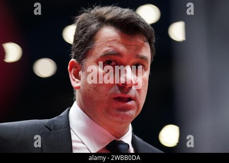 Mailand, Italien. Januar 2024. EA7 EMPORIO ARMANI OLIMPIA MILANO VS ALBA BERLIN, NELLA FOTO HEAD COACH ISRAEL GONZALEZ (ALBA BERLIN) während EA7 Emporio Armani Milano vs Alba Berlin, Basketball Euroleague Spiel in Mailand, Italien, 09. Januar 2024 Credit: Independent Photo Agency/Alamy Live News Stockfoto