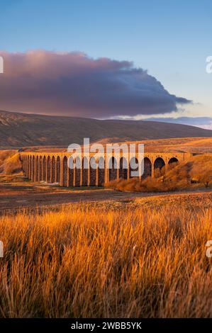 Ribblehead at Sunset, North Yorkshire. Januar 2024. Stockfoto