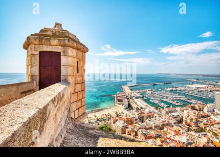 Schloss Santa Barbara mit Panoramablick auf Alicante, Alicante, Spanien Stockfoto
