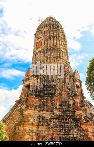 Das zentrale Prang im Wat Chaiwatthanaram. Ein buddhistischer Tempel am Westufer des Chao Phraya Flusses. Sie wurde 1630 vom König errichtet. Stockfoto