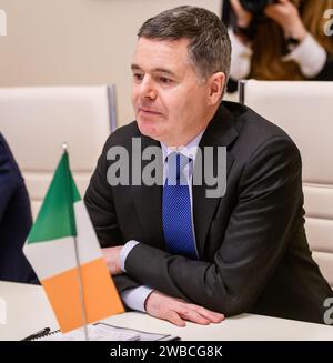 RIGA, Lettland. Januar 2024. Der lettische Finanzminister Arvils Aserbaidschadens trifft sich mit Paschal Donohoe (auf Foto), dem Präsidenten der Eurogruppe, Minister für öffentliche Ausgaben, die Umsetzung des nationalen Entwicklungsplans und die Reform Irlands. Quelle: Gints Ivuskans/Alamy Live News Stockfoto