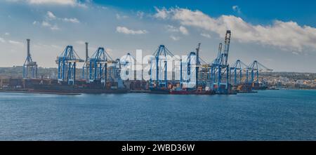 Containerhafen in Birzebbuga, Malta Stockfoto