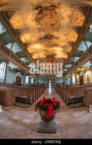 ERLANGEN, DEUTSCHLAND - 15. DEZEMBER 2023: Innenraum der barocken Neustädter Kirche, erbaut 1722–1737, ebenfalls Universitätskirche der FAENU Stockfoto