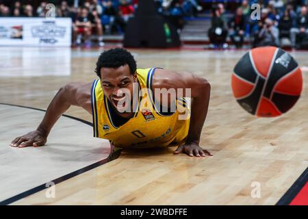 Mailand, Italien. Januar 2024. Sterling Brown #0 von Alba Berlin in Aktion während der regulären Saison 2023/24 der Turkish Airlines EuroLeague, Runde 20, Spiel zwischen EA7 Emporio Armani Milan und Alba Berlin im Mediolanum Forum. Endergebnis; EA7 Mailand 82 | 76 Alba Berlin. Quelle: SOPA Images Limited/Alamy Live News Stockfoto