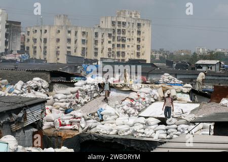 Image ©Lizenzierung an Parsons Media. 01/10/2008. London, Indien. Slum in Mumbai, Indien, September 2008 Bild von Andrew Parsons / Parsons Media Stockfoto