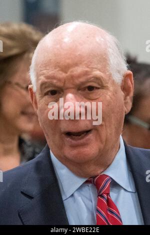 Washington, Usa. Januar 2024. Spaziert durch die U-Bahn des Senats während einer Abstimmung im US-Kapitol in Washington, DC, Dienstag, den 9. Januar 2024. Foto: Rod Lamkey/CNP/ABACAPRESS.COM Credit: Abaca Press/Alamy Live News Stockfoto