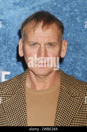 LOS ANGELES, KALIFORNIEN – 9. JANUAR: Christopher Eccleston nimmt an der Premiere von Warner Bros. Teil. "True Detective: Night Country" in Param Stockfoto