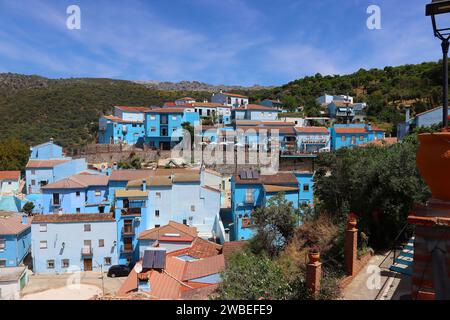 Juzcar, das Schlumpfdorf, blau für die Premiere des Schlumpffilms 2011, Andalusien, Spanien Stockfoto