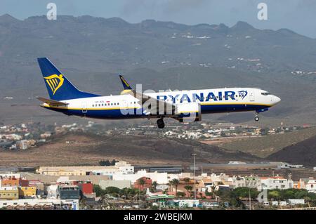 Gando, Gran Canaria Flughafen. Billigfluggesellschaft Ryanair Landung des Flugzeugs Stockfoto