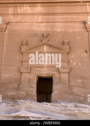 Die Gräber von Hegra (alias Mada'in Salih oder Al-Hijr), der antiken Stadt des Nabatäischen Reiches in der Nähe von Al-Ula, Saudi-Arabien Stockfoto