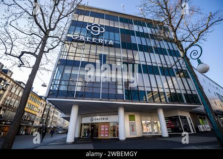 Kassel, 10. Januar 2023, Kaufhauskette Galeria Karstadt Kaufhof hat zum dritten Mal seit Mai 2020 Konkurs angemeldet, Schließung des Kaufhauses in Kassel ist derzeit ausgeschlossen, aber die Mitarbeiter sind immer noch unzufrieden, Credit: Karsten Socher Fotografie/Alamy Live News Stockfoto