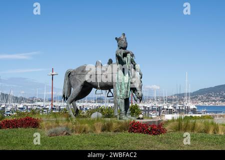 Baiona, Galicien, Spanien - Statue von König Alfonso IX. Und Pferd Stockfoto