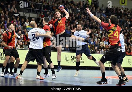 Hasselt, Belgien. Januar 2024. Der belgische Raphael Kotters wurde während eines Spiels zwischen der belgischen Nationalmannschaft „Rote Wölfe“ und Zypern am Mittwoch, den 10. Januar 2024, in Hasselt, einem Spiel der Aktionsrunde für die EHF Euro 2026 Männer-Europameisterschaft 2026, in Aktion gezeigt. BELGA PHOTO ERIC LALMAND Credit: Belga News Agency/Alamy Live News Stockfoto