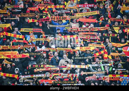 Linse, Frankreich. Januar 2024. Anhänger von Lens während des französischen Pokals, Runde 64 Fußballspiel zwischen RC Lens und AS Monaco am 7. Januar 2024 im Bollaert-Delelis Stadion in Lens, Frankreich - Foto Matthieu Mirville/DPPI Credit: DPPI Media/Alamy Live News Stockfoto