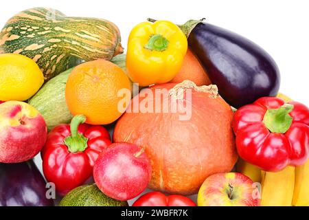 Obst und Gemüse isoliert auf weißem Hintergrund. Bio-Lebensmittel. Stockfoto