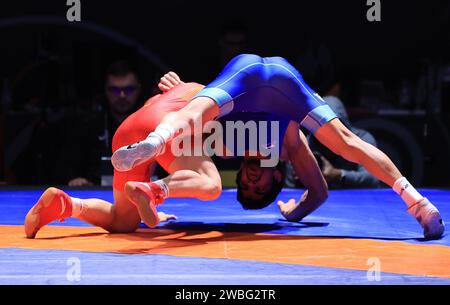 Zagreb, Kroatien. Januar 2024. Internationales Wrestlingturnier - UWW Grand Prix Ranking Series Zagreb Open 2024. 57-Kilogramm-Finale für Herren, Aman AMAN - Wanhao ZOU Foto: Marko Prpic/PIXSELL Credit: Pixsell/Alamy Live News Stockfoto