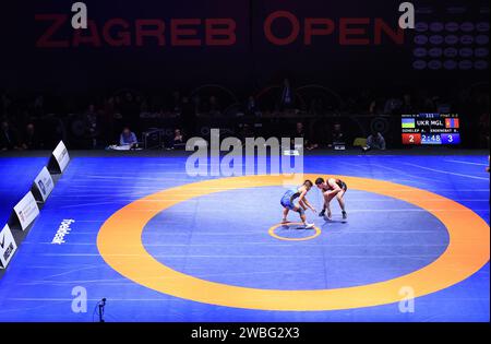 Zagreb, Kroatien. Januar 2024. Internationales Wrestlingturnier - UWW Grand Prix Ranking Series Zagreb Open 2024. 61 Kilogramm Finale für Herren, Andrii Dzhelep - Bekhbayar Erdenebat Foto: Marko Prpic/PIXSELL Credit: Pixsell/Alamy Live News Stockfoto