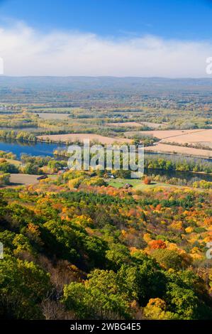 Blick auf den Connecticut River vom Summit House, J.A. Skinner State Park, Massachusetts Stockfoto