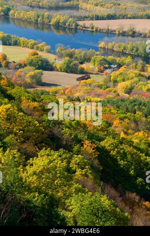 Blick auf den Connecticut River vom Summit House, J.A. Skinner State Park, Massachusetts Stockfoto