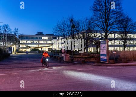 Firmensitz der Galeria Warenhausgruppe in Essen-Bredeney, Theodor-Althoff-Straße, NRW, Deutschland, Stockfoto