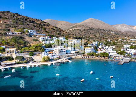 Strand von Platis gialos auf Syros, Griechenland. Stockfoto