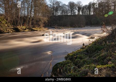 Lange Exposition, Fluss Don, Danestone, Aberdeen, Schottland, UK Stockfoto