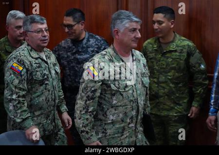 RUEDA DE PRENSA COMANDO CONJUNTO Quito 10 de enero 2024. Rueda de prensa de las Fuerzas Armadas y Policia Nacional A Cargo del jefe del comando conjunto Almirate Jaime Vela Erazo API / DANIEL MOLINEROS Quito Pichincha Ecuador CLJ-RUEDADEPRENSACOMANDOCONJUNTO-0227d684d0bee25800ad00fa478fc94c *** 2024 Pressekonferenz der Streitkräfte und der nationalen Polizei durch den Chef des Gemeinsamen Kommandos Admiral Jaime Vela Erazo API DANIEL MOLINEROS Quito Pichincha Ecuador CLJ RUEDADEPRENSACOMANDOCONJUNTO 0227d684d0d0bee25800ad00fa478fc94c Copyright: xDanielxMo Stockfoto