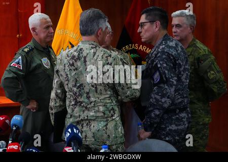 RUEDA DE PRENSA COMANDO CONJUNTO Quito 10 de enero 2024. Rueda de prensa de las Fuerzas Armadas y Policia Nacional A Cargo del jefe del comando conjunto Almirate Jaime Vela Erazo API / DANIEL MOLINEROS Quito Pichincha Ecuador CLJ-RUEDADEPRENSACOMANDOCONJUNTO-0e6b26586ae51cfb688cb031aaf6f3** 2024 Pressekonferenz der Streitkräfte und der nationalen Polizei durch den Chef des Gemeinsamen Kommandos Admiral Jaime Vela Erazo API DANIEL MOLINEROS Quito Pichincha Ecuador CLJ RUEDADEPRENSACOMANDO CONJUNTO 0e6b26586ae51cfb68cb0c0c031aaf6f3 Copyright: xDanielxMol Stockfoto