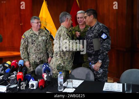 RUEDA DE PRENSA COMANDO CONJUNTO Quito 10 de enero 2024. Rueda de prensa de las Fuerzas Armadas y Policia Nacional A Cargo del jefe del comando conjunto Almirate Jaime Vela Erazo API / DANIEL MOLINEROS Quito Pichincha Ecuador CLJ-RUEDADEPRENSACOMANDOCONJUNTO-2e88834148b231b86dbd7313918fc4a, GEMEINSAME PRESSEKONFERENZ Quito *** 2024 Pressekonferenz der Streitkräfte und der nationalen Polizei durch den Chef des Gemeinsamen Kommandos Admiral Jaime Vela Erazo API DANIEL MOLINEROS Quito Pichincha Ecuador CLJ RUEDADEPRENSACOMANDOCONJUNTO 2e8834148b231b86dbd7313918fc1c4a Copyright: xDanielxMoli Stockfoto