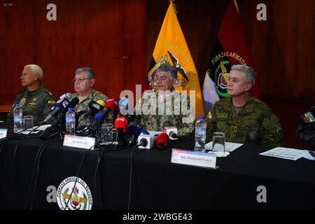 RUEDA DE PRENSA COMANDO CONJUNTO Quito 10 de enero 2024. Rueda de prensa de las Fuerzas Armadas y Policia Nacional A Cargo del jefe del comando conjunto Almirate Jaime Vela Erazo API / DANIEL MOLINEROS Quito Pichincha Ecuador CLJ-RUEDADEPRENSACOMANDOCONJUNTO-7dff4166a627a1ec43736d59e095e9cd 2024 Pressekonferenz der Streitkräfte und der nationalen Polizei durch den Chef des Gemeinsamen Kommandos Admiral Jaime Vela Erazo API DANIEL MOLINEROS Quito Pichincha Ecuador CLJ RUEDADEPRENSACOMANDOCONJUNTO 7dff4166a627a1ec43736d59e095e9cd Copyright: xDanielxMoli Stockfoto