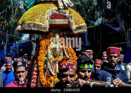 Lokale Götter, Lokale Devtas, Lokale Gottheiten, Mega Festival, Dussehra Festivals, Dhalpur Ground, Kullu, Kulu, Himachal Pradesh, Indien, Asien, indische Festivals Stockfoto