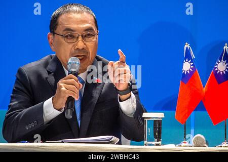 Taipeh. Januar 2024. Präsidentschaftskandidat Hou Yu-ih spricht mit der Presse während der KMT (Kuomintang), einer internationalen Pressekonferenz der nationalistischen Partei in Taipeh, Taiwan am 11. November 01/2024, behauptet der KMT-Kandidat, der einzige in der Lage zu sein, den Frieden in der Straße von Taiwan aufrechtzuerhalten. Von Wiktor Dabkowski Credit: dpa/Alamy Live News Stockfoto