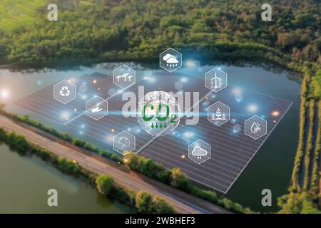 Umwelt, Gesellschaft und Governance nachhaltiges Industriekonzept zur Verringerung der Kohlendioxidemissionen in der Atmosphäre auf grünem Blatthintergrund. Stockfoto