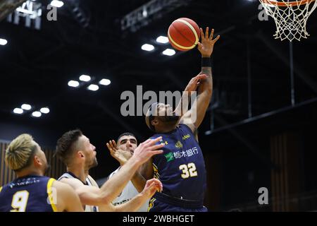 Yokohama Budokan, Kanagawa, Japan. Januar 2024. Edward Morris (Brex), 10. JANUAR 2024: Basketball: The 99th Emperor's Cup Basketball 2023-24 Viertelfinale zwischen Yokohama B-Corsairs und Utsunomiya Brex in Yokohama Budokan, Kanagawa, Japan. Quelle: Yohei Osada/AFLO SPORT/Alamy Live News Stockfoto