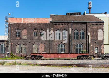 Hattingen – 9. August 2022: Bessemer-Werk, Gießhaus von Henrichshutte, ein stillgelegtes Stahlwerk mit Hochofen, Industriemuseum Stockfoto