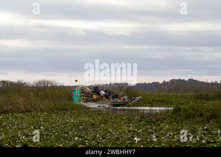 Ein Luftboot auf dem Lake Tohopekaliga in Florida, USA Stockfoto