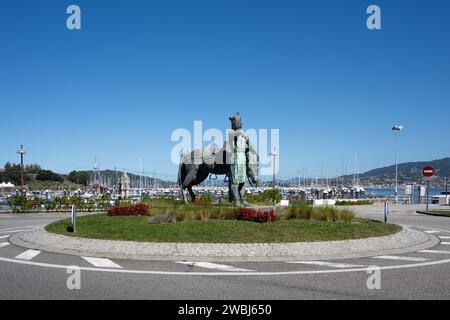 Baiona, Galicien, Spanien - Statue von König Alfonso IX. Und Pferd Stockfoto