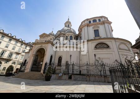TURIN, ITALIEN, 11. APRIL 2023 - Blick auf das Heiligtum von Consolata in Turin (Turin), Piemont, Italien Stockfoto